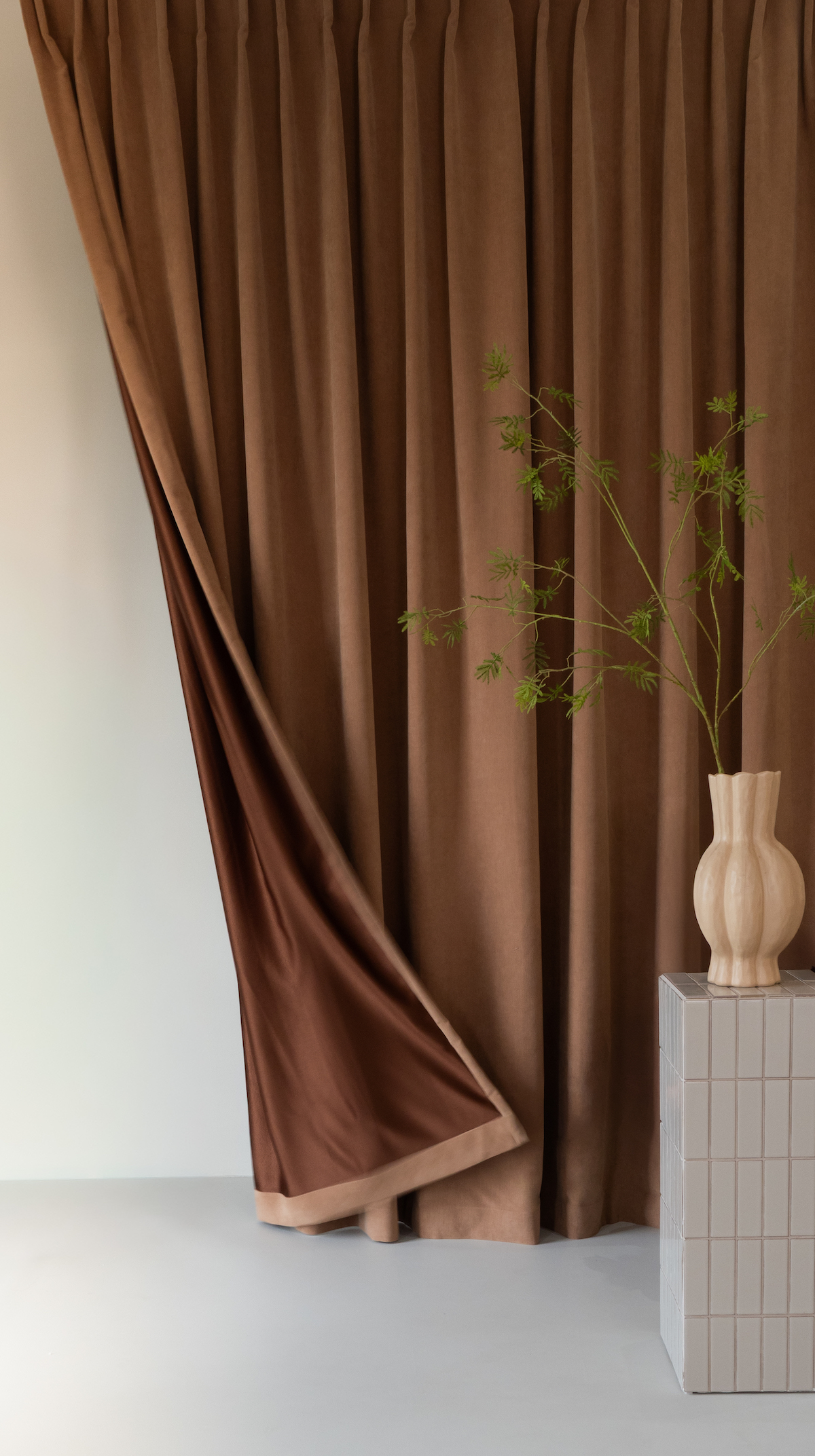 Overgordijnen in een sfeervol interieur
